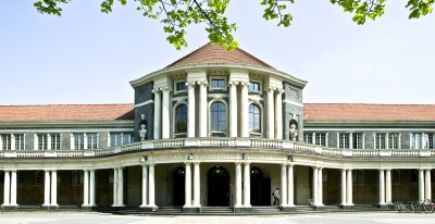 Universitt Hamburg: Hauptgebude Edmund-Siemers-Allee 1